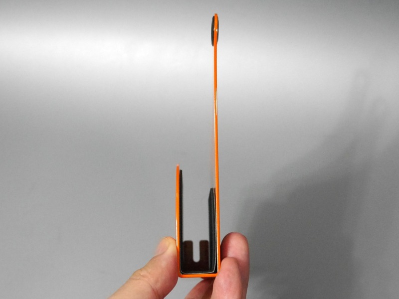横から見たところ。15mmまでの厚みであれば対応できる