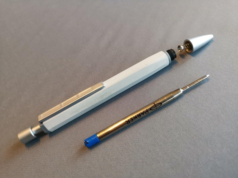 交換は極めて簡単だ