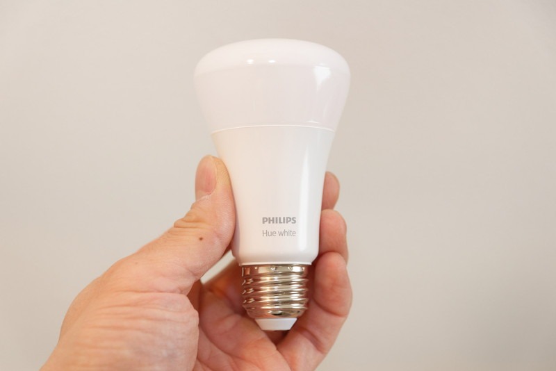 安価な「Hue ホワイト」