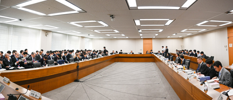 「モバイル市場の競争環境に関する研究会」第9回