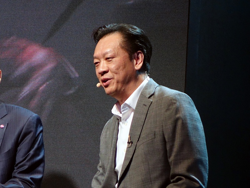 クアルコムのTrans氏は、Snapdragon 855を紹介