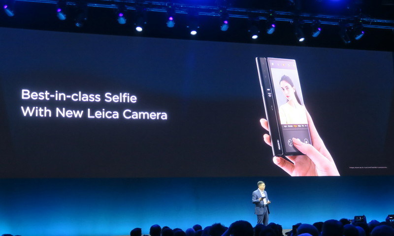 カメラは同社製端末でおなじみのLeicaカメラを搭載