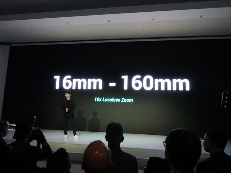 10倍だが、基準値はウルトラワイドカメラの16mm