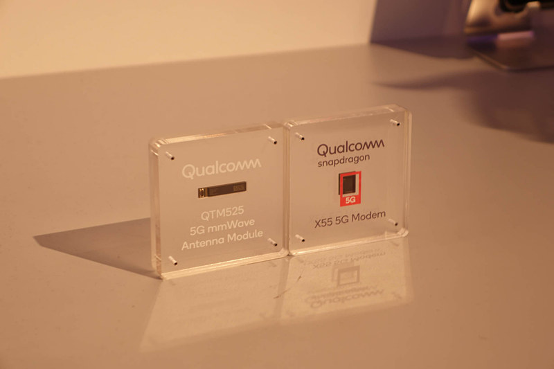 第2波向けのX55 5Gモデム。技術的難易度の高いミリ波アンテナモジュールも用意される