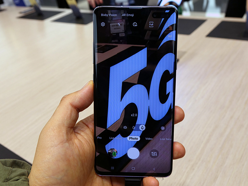 ウルトラワイド、通常、ズームと3段階に画角を変えることができるが、3D Depthカメラは有効になっていなかった