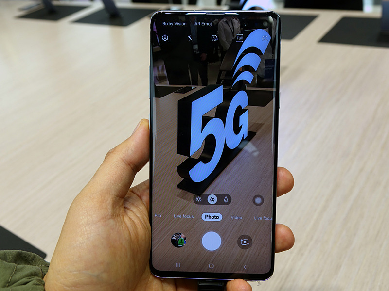 ウルトラワイド、通常、ズームと3段階に画角を変えることができるが、3D Depthカメラは有効になっていなかった