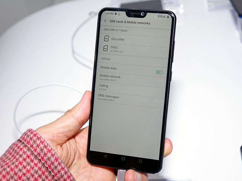 展示機は、SIMスロット1がGlocalMeになっていた