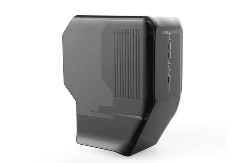 VikisdaブランドのOsmo Pocket用保護カバー。税込1399円でした。カメラ・スタビライザー部だけを覆うハードカバーで、下部と側部が開口していますので、手軽に脱着できます。手軽に脱着できますが、ややラフに扱ってもそこそこ抜けにくくて実用的。