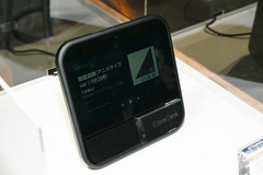 LINEのスマートディスプレイ「Clova Desk」3月19日発売 - ケータイ Watch
