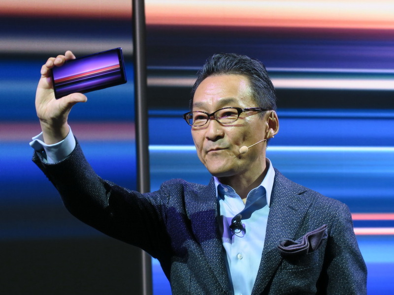 プレスカンファレンスで力強く語ったソニーモバイル代表取締役社長の岸田光哉氏