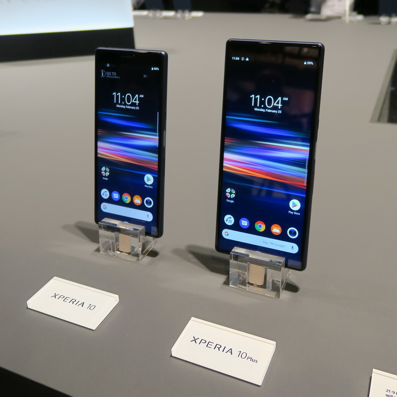 ミッドレンジを狙うXperia 10（左）とXperia 10 Plus（右）