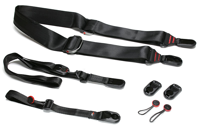 筆者が使っているPeak Design製品。これはストラップ類ですが、カメラのストラップホールに装着するパーツ（アンカー）とストラップ側の金具（リンク）を接続する独自のしくみが便利です。1本のストラップを複数のカメラで共有したりできますし、必要に応じて手早く別タイプのストラップへと交換することもできます。