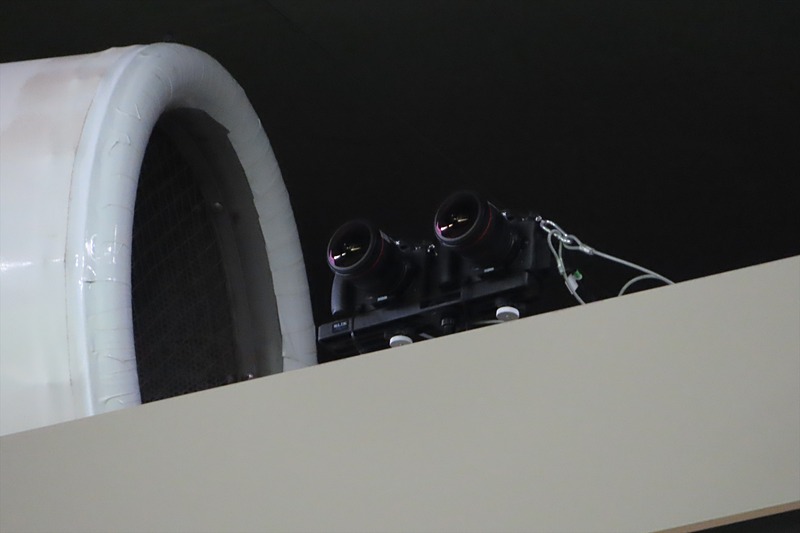 ライトスタンド上にも