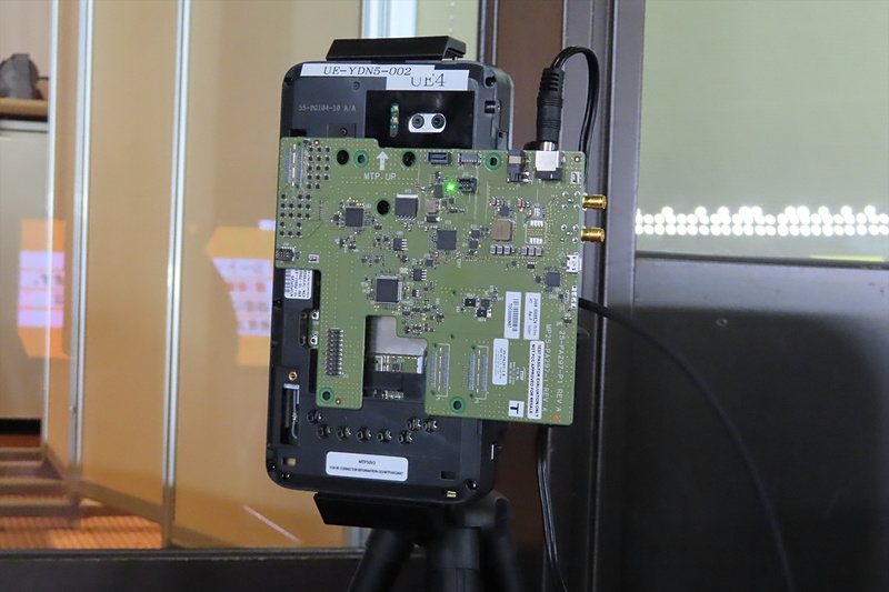 スーパーボックス側に設置された5G受信用端末