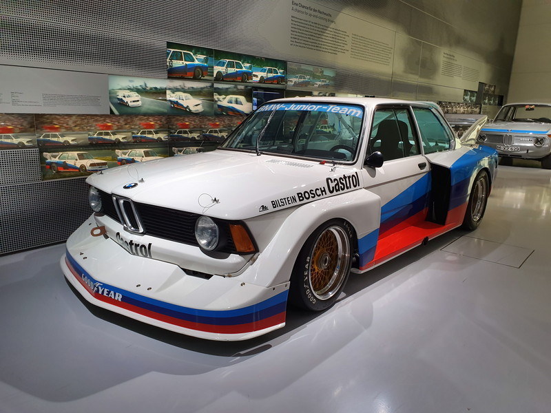 BMW博物館の中で撮影。色のバランスも良好で、照明もうまく活かされている