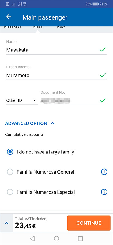 続いて、乗車する人の情報を入力。外国人の場合、IDは「Other ID」を選択し、パスポート番号を入力すればOK