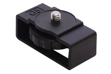 ビートソニックのスタンドパーツ（Ｌ型フック）に、デジカメなど三脚ネジ穴があるものをセットできるようにする「QG5 カメラネジ用」。前述のN-VAN用台座にセットしてみました。