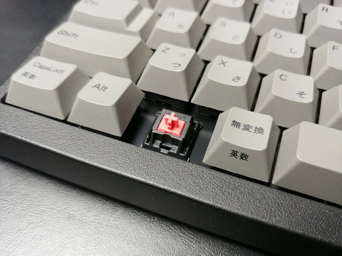 もはや無線である必要はないのでは と思って1万7000円の有線キーボードにした ケータイ Watch
