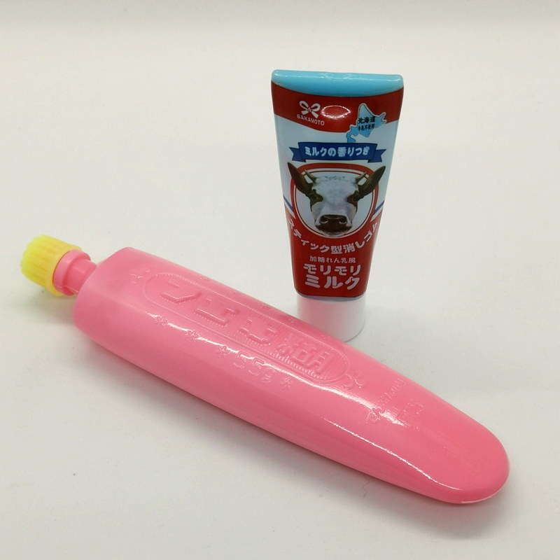 モリモリミルクのリップクリームと、フエキ糊チューブのハンドクリームがなかなか良い組み合わせだ。あとは歯磨き粉をなにするかだな……