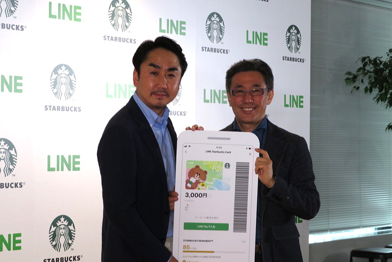 LINE 代表取締役社長の出澤剛氏（左）と水口氏（右）
