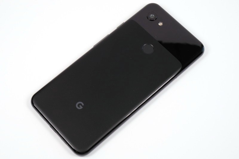 Pixel 3a XL（ジャストブラック）
