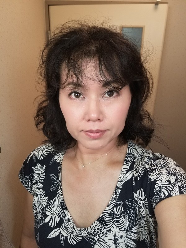 目大きめ、アゴ細めの設定でメインカメラで撮ってみたところ。確かに効果が適用されていました