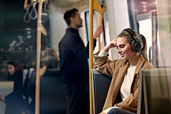 Jabra、AI搭載のノイズキャンセルヘッドホン「Elite 85h」 - ケータイ