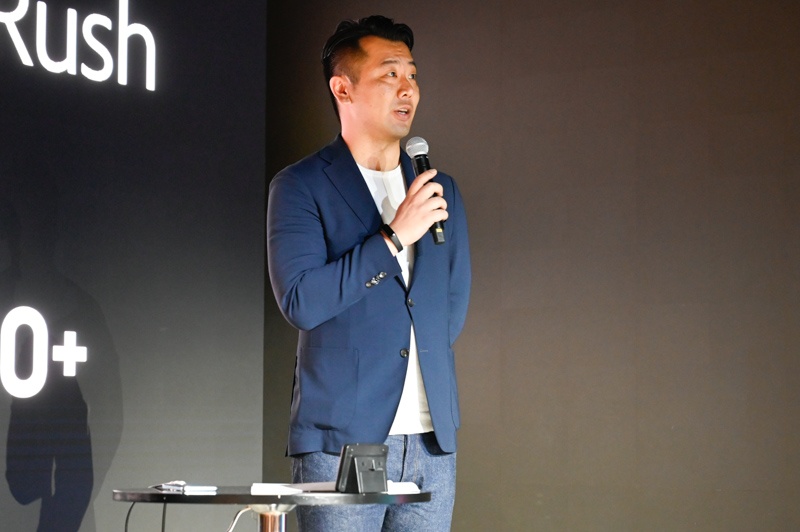 サムスン電子の大越氏からは「Galaxy S10」「Galaxy S10+」のカメラ・動画機能が紹介された