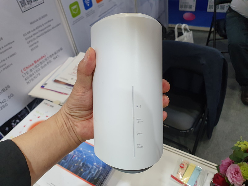 5G CPEはTAKUMI JAPANの発表した製品と外観が似ている