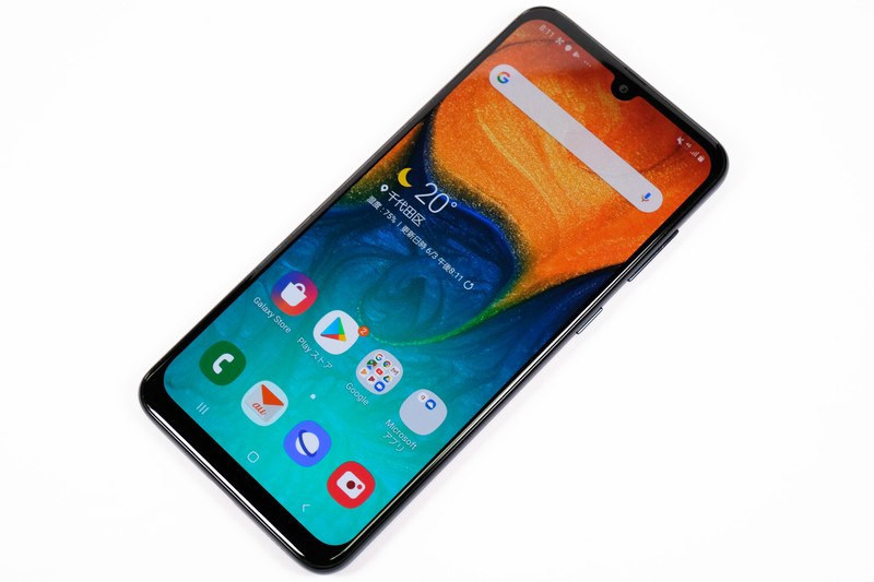 Galaxy A30 SCV43（ブラック）