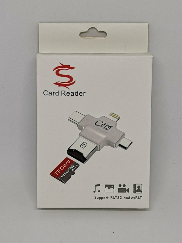 2000円以下で買える「5 in 1 Card Reader」