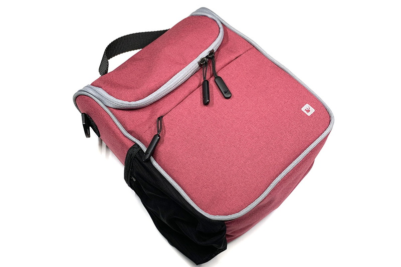 リクセン改造を施すバッグ。Amazonで購入したRhinowalkブランドの自転車トップチューブバッグです。便利なんですが、自転車への脱着は面ファスナーバンドを使う方式。ちょっと脱着が面倒です。そこでリクセン化！