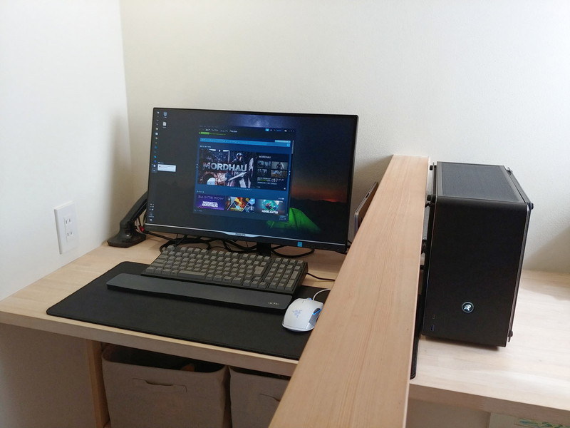 仕事スペースに目立つことなく収まり、とっても快適