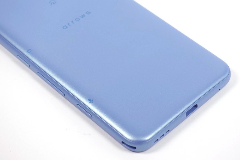 アシスタントキーとストラップホール