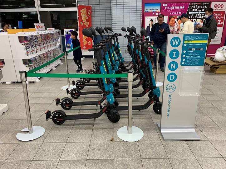すでに設置されている浦和美園駅構内のポート