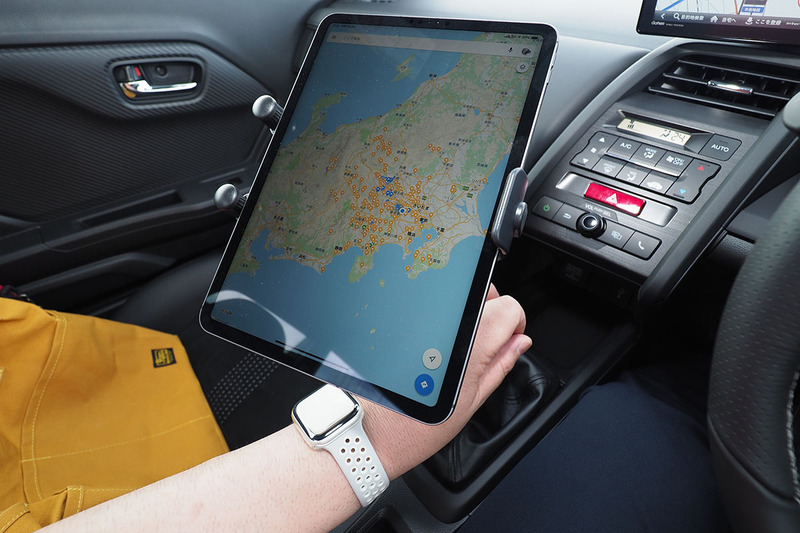 縦向きだと何となく違和感……というか大きすぎ感がありますが、でも実用上問題ありません。