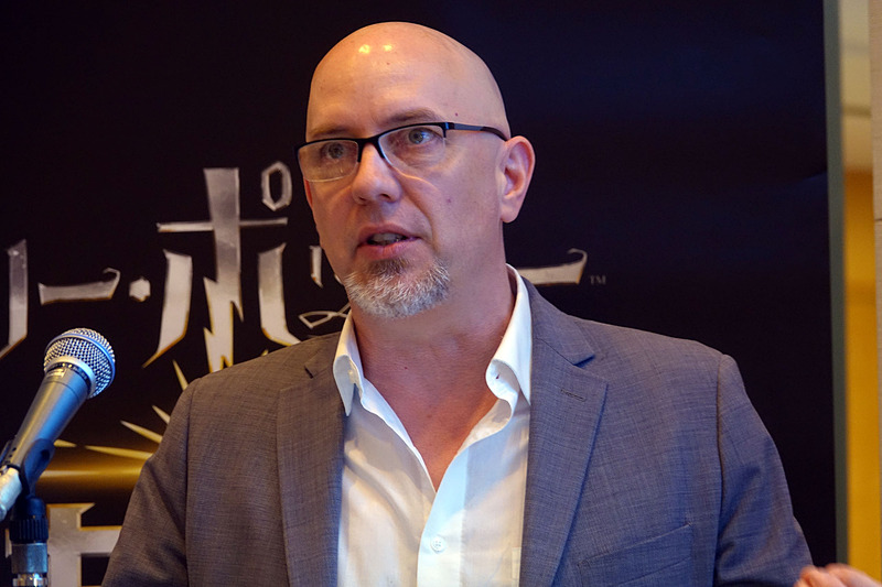 ジョナサン・ナイト氏