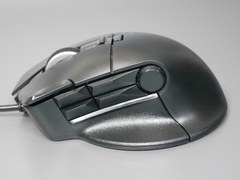 10ボタン搭載なのに実売千円台前半、入門用にも最適な格安ゲーミング