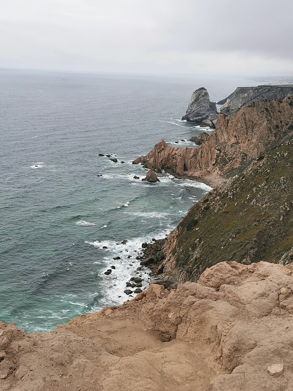 元の写真は、こんなに地味な色調だった