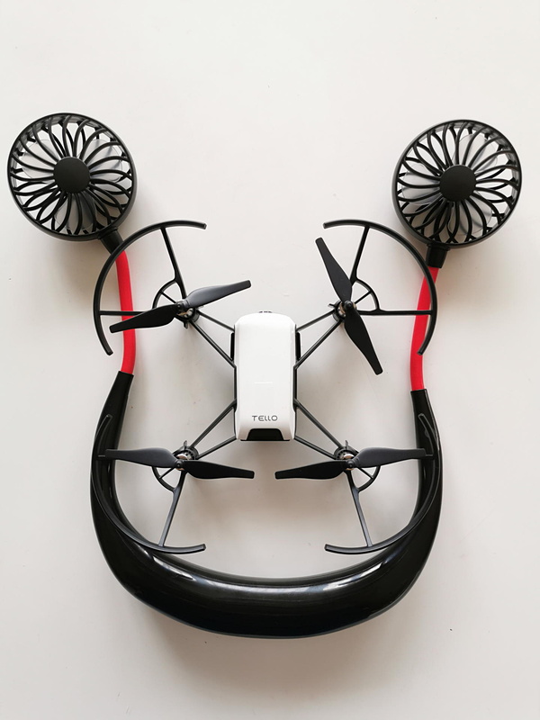 こうして重ねて並べて見るとドローンのアクセラレーターのようにも見える