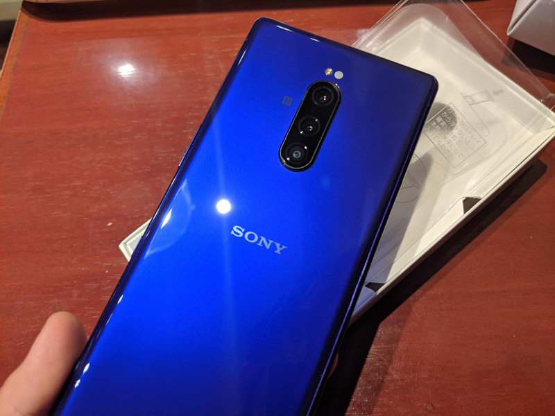 2月の発表以来、「久々に尖った機種が出てきた」と気になっていたXperia 1。ややこしいプラン整理にかこつけて購入することに