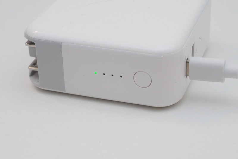 高い電圧のときは緑色のLEDが点灯