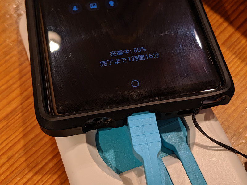内蔵ケーブルはかなり短い