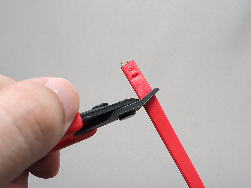 被膜がむけてしまった（という想定の）ところを切断！