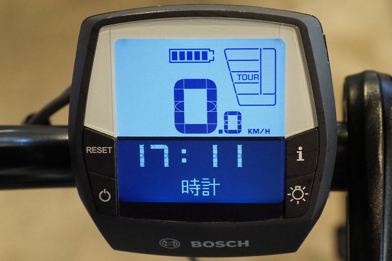 時計表示と最高速度表示。時計表示はナニゲに便利です。