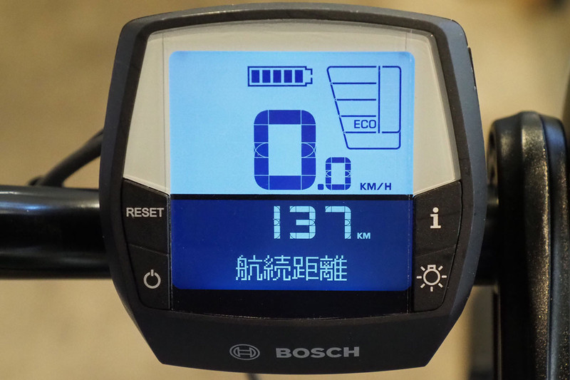 航続可能距離とオドメーター。