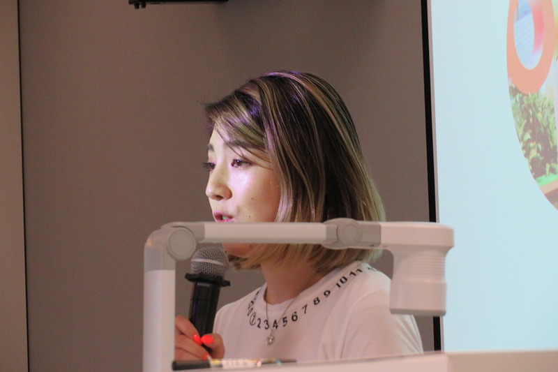 小林育未氏