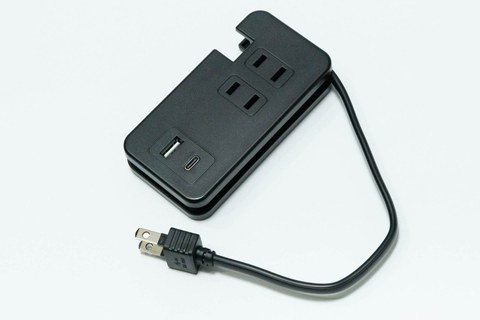 モバイラーにおすすめ、小型でUSB A/Type-Cポート搭載の電源タップ