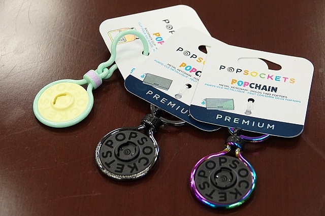 「POPSOCKETS」をキーホルダーにできる。幼稚園の通園バッグやランドセルに良いかもしれない