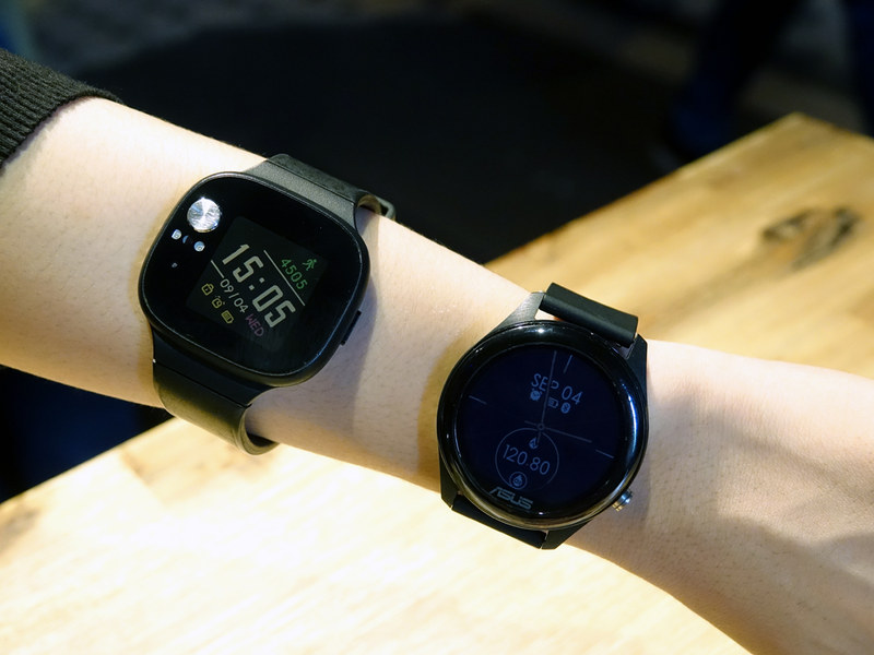 VivoWatch BP（左）との比較。より時計らしいデザインになった